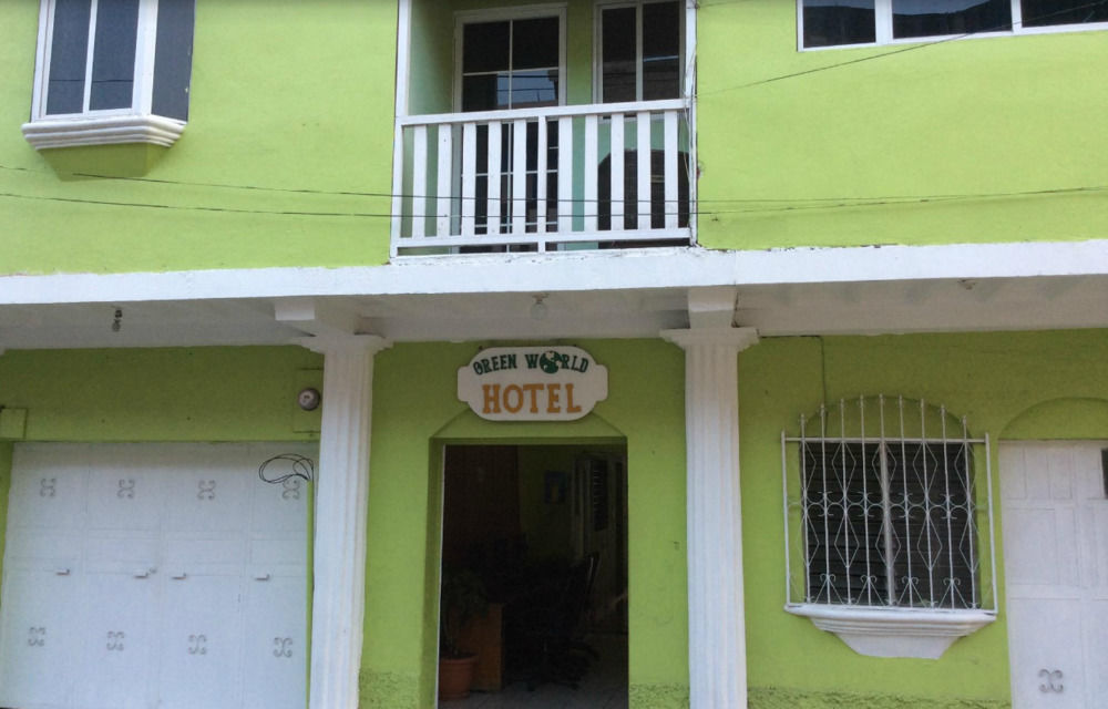 Green World Hotel Flores Bagian luar foto