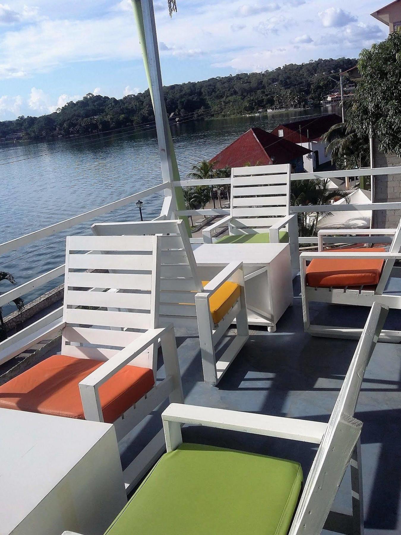 Green World Hotel Flores Bagian luar foto